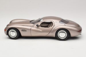 Chrysler Atlantic Beige Guiloy 1:18 68570 Metal — billede 4 af 8