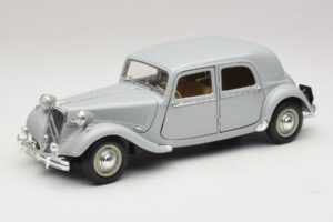 Citroen 15CV Six Grå Maisto 1:18 31837 Metal