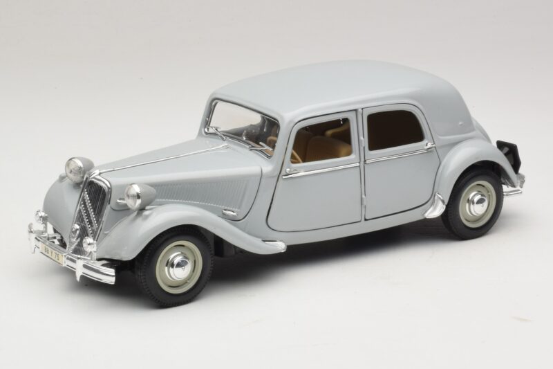 Citroen 15CV Six Grå Maisto 1:18 31837 Metal