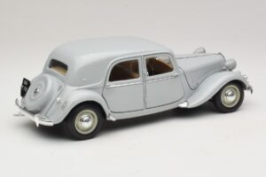 Citroen 15CV Six Grå Maisto 1:18 31837 Metal — billede 3 af 8