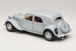 Citroen 15CV Six Grå Maisto 1:18 31837 Metal — billede 7 af 8