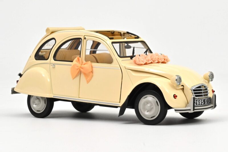 Citroen 2CV Wedding Gift Beige Norev 1:18 181475 Metal