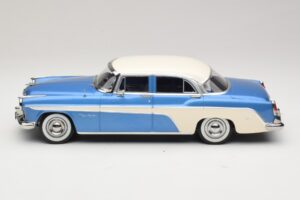 DeSoto Fireflite Sedan Blå Metallic & Creme KK-Scale 1:18 KKDC181544 Metal — billede 3 af 6