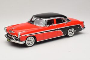 DeSoto Fireflite Sedan Rød & Sort KK-Scale 1:18 KKDC181541 Metal