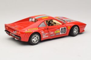 Ferrari 288 GTO #40 Rød Bburago 1:18 3027-P4 Metal — billede 3 af 8