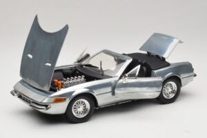 Ferrari 365 GTS Chrome Silver Hot Wheels 1:18 25738 Metal — billede 2 af 8