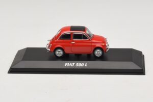Fiat 500 L Rød Maxichamps 1:43 940121600 Metal