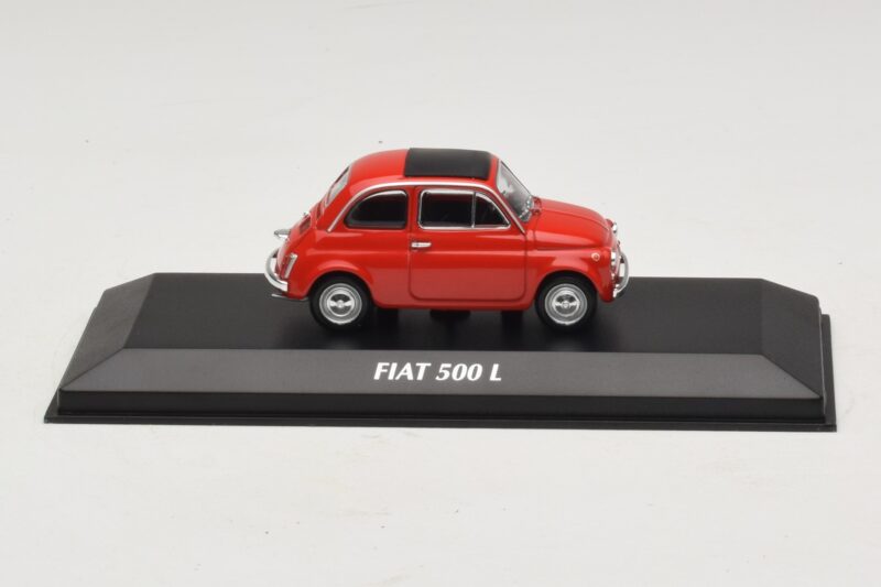 Fiat 500 L Rød Maxichamps 1:43 940121600 Metal