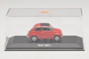 Fiat 500 L Rød Maxichamps 1:43 940121600 Metal — billede 4 af 5