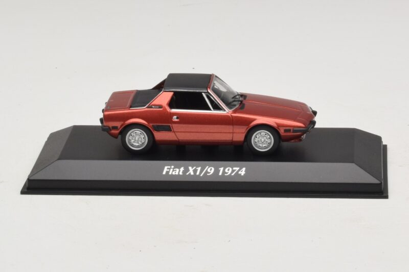 Fiat X1/9 Rød Maxichamps 1:43 Fiat X1/9 Rød Maxichamps 1:43 940121662 Metal