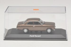 Ford Escort Mk1 Brun Metallic Maxichamps 1:43 940081000 Metal — billede 4 af 5