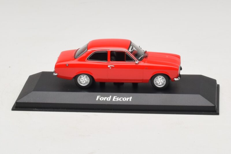 Ford Escort Mk1 Rød Maxichamps 1:43 940081001 Metal