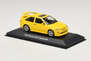 Ford Escort RS Cosworth Gul Maxichamps 1:43 940082101 Metal — billede 3 af 5