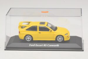 Ford Escort RS Cosworth Gul Maxichamps 1:43 940082101 Metal — billede 4 af 5