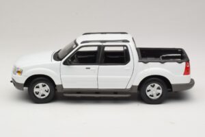 Ford Explorer Sport Trac Hvid Maisto 1:18 36891 Metal — billede 4 af 8