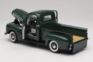 Ford F-1 Grøn Road Legends 1:18 92218 Metal — billede 5 af 8