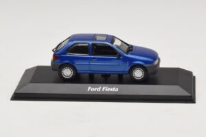 Ford Fiesta Mk4 Blå Metallic Maxichamps 1:43 940085061 Metal