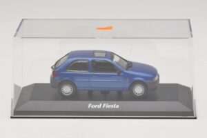 Ford Fiesta Mk4 Blå Metallic Maxichamps 1:43 940085061 Metal — billede 4 af 5