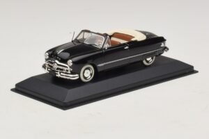 Ford FL Cabriolet Sort Minichamps 1:43 400082231 Metal — billede 2 af 5