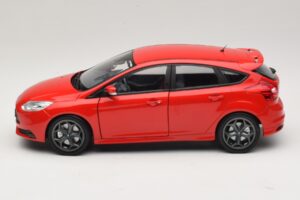 Ford Focus ST Mk2 Rød Minichamps 1:18 110082002 Metal — billede 4 af 8
