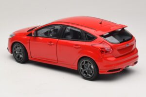 Ford Focus ST Mk2 Rød Minichamps 1:18 110082002 Metal — billede 7 af 8