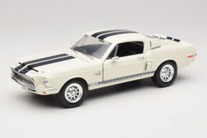 Ford Shelby GT500KR Hvid Road Legends 1:18 92168 Metal