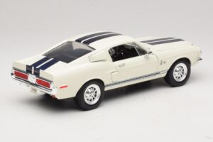 Ford Shelby GT500KR Hvid Road Legends 1:18 92168 Metal — billede 3 af 8