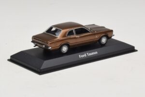 Ford Taunus TC Brun Metallic Maxichamps 1:43 940081300 Metal — billede 2 af 5