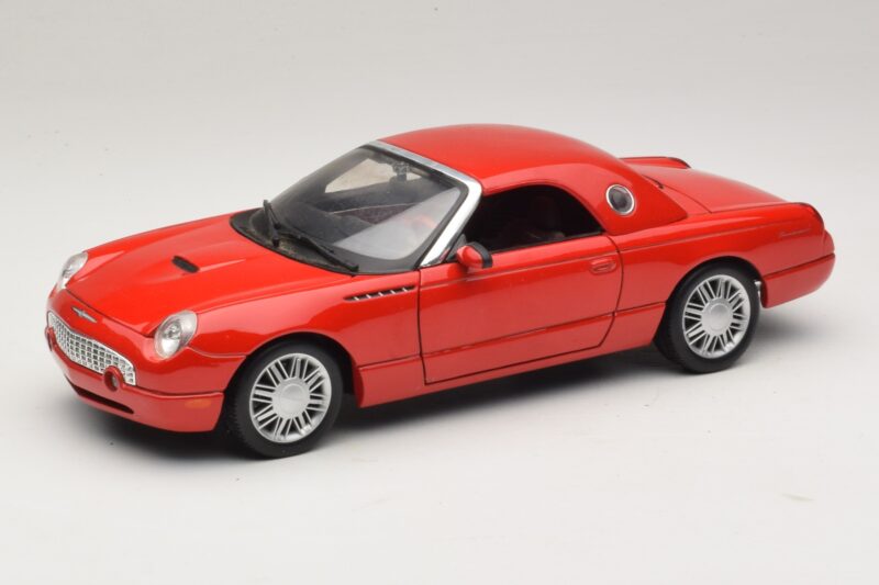 Ford Thunderbird Rød Maisto 1:18 31620 Metal