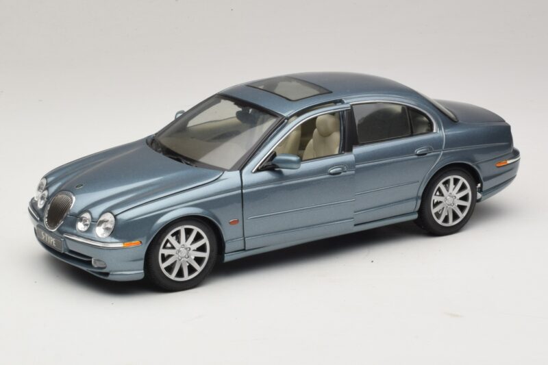Jaguar S-Type X200 Blå Maisto 1:18 31865 Metal