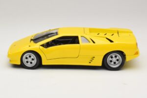 Lamborghini Diablo Gul Maisto 1:18 32803 Metal — billede 4 af 8