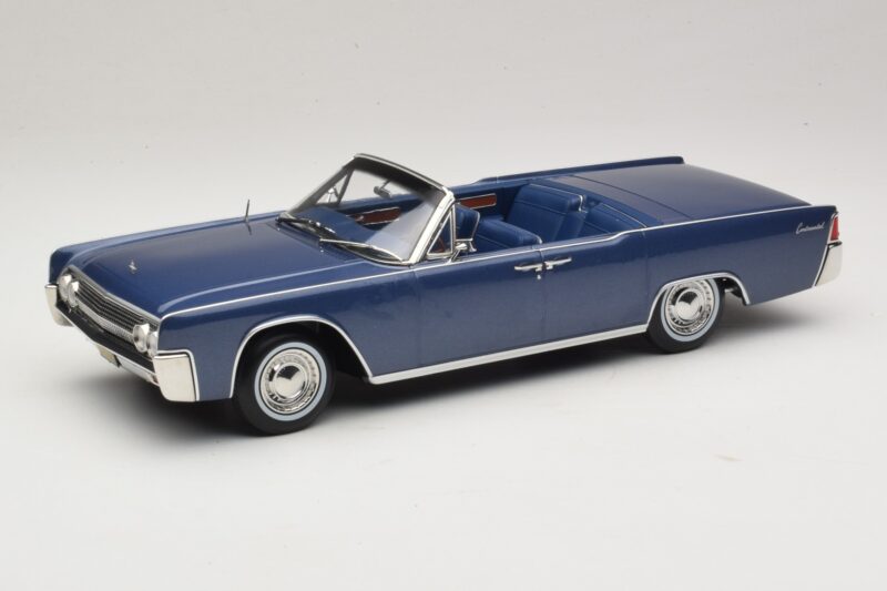 Lincoln Continental Convertible Blå Metallic The Lincoln Lawyer KK-Scale 1:18 KKDC181522 Metal