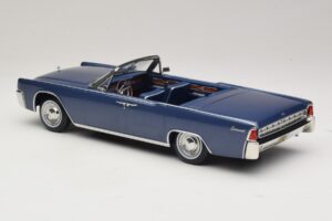 Lincoln Continental Convertible Blå Metallic The Lincoln Lawyer KK-Scale 1:18 KKDC181522 Metal — billede 6 af 7