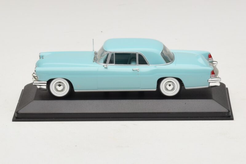 Lincoln Continental Mark II Turkis Minichamps 1:43 Lincoln Continental Mark II Turkis Minichamps 1:43 400082305 Metal