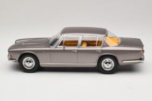 Maserati Quattroporte I Grå Metallic KK-Scale 1:18 KKDC181511 Metal — billede 3 af 6