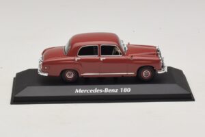 Mercedes 180 W120 Rød Maxichamps 1:43 940033101 Metal