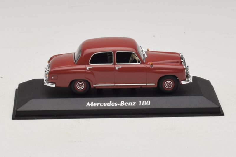 Mercedes 180 W120 Rød Maxichamps 1:43 940033101 Metal