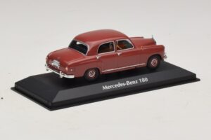 Mercedes 180 W120 Rød Maxichamps 1:43 940033101 Metal — billede 2 af 5