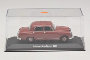 Mercedes 180 W120 Rød Maxichamps 1:43 940033101 Metal — billede 4 af 5