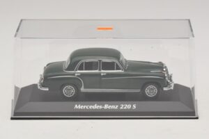 Mercedes 220 S W180 Mørkegrøn Maxichamps 1:43 940033001 Metal — billede 4 af 5