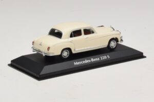 Mercedes 220 S W180 Hvid Maxichamps 1:43 940033000 Metal — billede 2 af 5