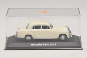 Mercedes 220 S W180 Hvid Maxichamps 1:43 940033000 Metal — billede 4 af 5