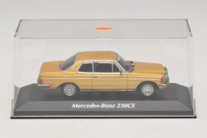 Mercedes 230 CE C123 Guld Metallic Maxichamps 1:43 940032220 Metal — billede 4 af 5