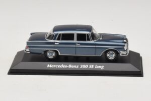 Mercedes 300 SE W112 Lang Blå Metallic Maxichamps 1:43 940035200 Metal