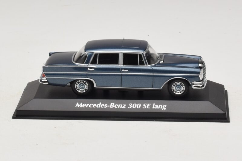 Mercedes 300 SE W112 Lang Blå Metallic Maxichamps 1:43 940035200 Metal