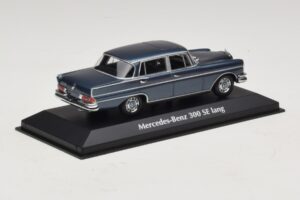 Mercedes 300 SE W112 Lang Blå Metallic Maxichamps 1:43 940035200 Metal — billede 2 af 5