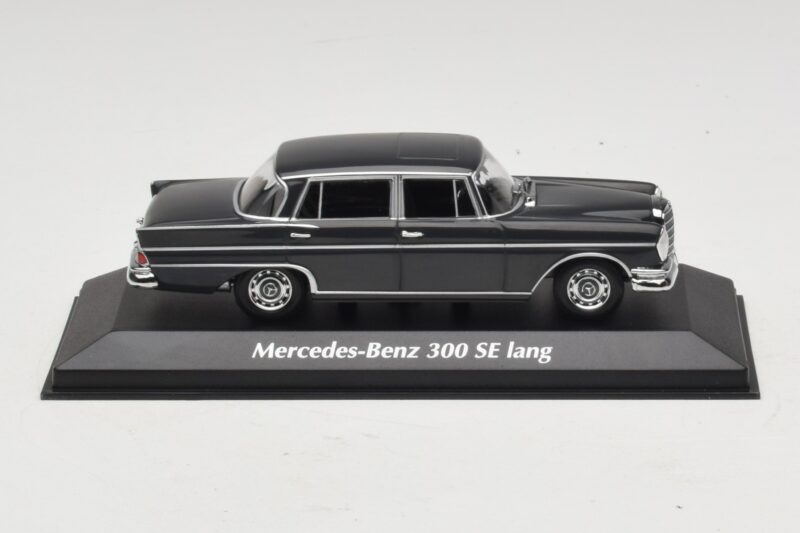Mercedes 300 SE W112 Lang Mørkegrå Maxichamps 1:43 940035201 Metal