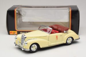 Mercedes 300S Cremefarvet Maisto 1:18 31806 Metal — billede 8 af 8