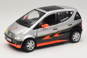 Mercedes A-Class W168 D. Coulthard Sølv Maisto 1:18 35841 Metal