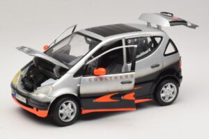 Mercedes A-Class W168 D. Coulthard Sølv Maisto 1:18 35841 Metal — billede 2 af 8